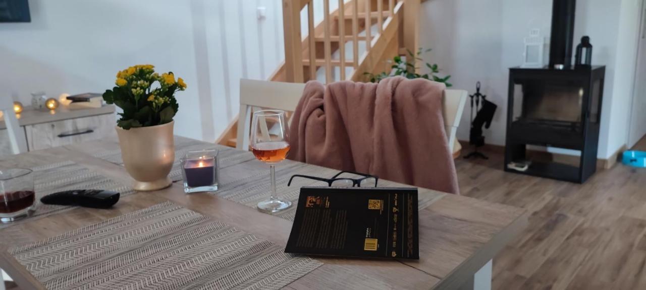 Zakatek Ciszy. Villa Sluchowo Kültér fotó